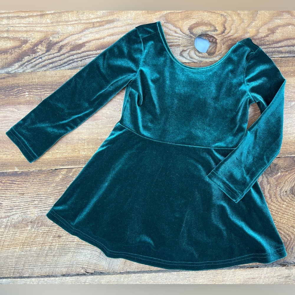 The Children's Place Velvet Dress in Green